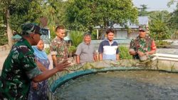 Babinsa Berbagi Ilmu dan Semangat, Kunjungi Peternak Lele