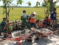 Babinsa Bersama Warga Kerja Bakti Bangun Talud Irigasi, Dukung Kelancaran Pengairan Sawah Babinsa Bersama Warga Kerja Bakti Bangun Talud Irigasi, Dukung Kelancaran Pengairan Sawah