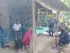Babinsa Bersama Warga Kumpul Bahas Keamanan dan Kebersihan Lingkungan