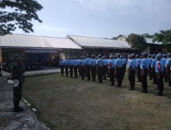 Babinsa Berikan Materi Dasar Berbaris kepada Siswa SMK Sakti Babinsa Berikan Materi Dasar Berbaris kepada Siswa SMK Sakti