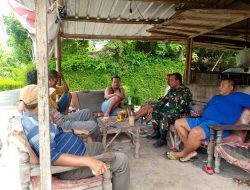 Babinsa Kedepankan Komsos Untuk Dekati Warga