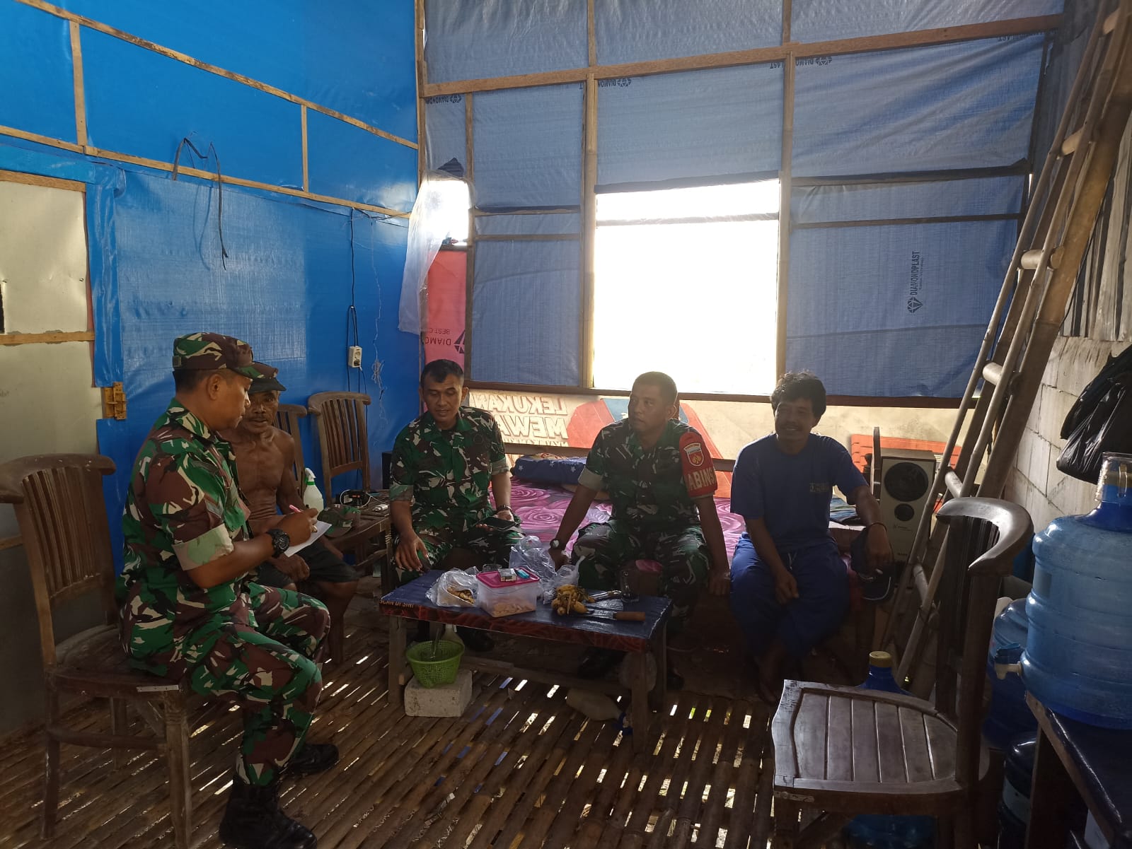 Babinsa Imbau Pelaku UMKM Tetap Semangat Kembangkan Usahanya