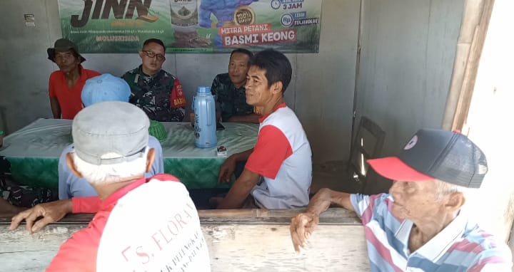 Babinsa Imbau Warga Rawat Pos Kamling yang Sudah Ada Demi Keamanan Lingkungan