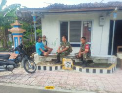 Babinsa Gencarkan Komsos dengan Tokoh Masyarakat Jaga Stabilitas dan Perbarui Informasi Kewilayahan