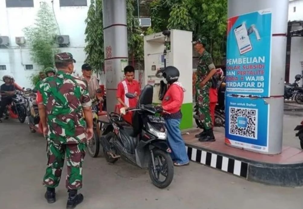 Koramil Sambungmacan Intensifkan Patroli di Tempat Keramaian, Jamin Keamanan Warga