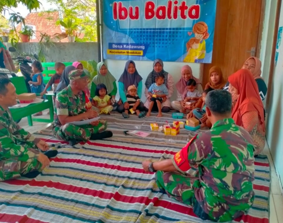 Babinsa Bantu Sosialisasikan Kesehatan Balita di Posyandu, Perkuat Cegah Penyakit dari Awal
