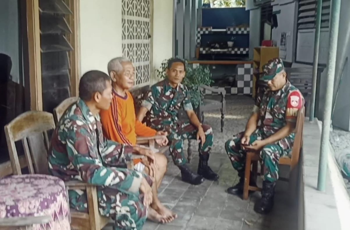 Babinsa Gencar Komsos dengan Tokoh Masyarakat, Jalin Sinergi Demi Kondusivitas Wilayah