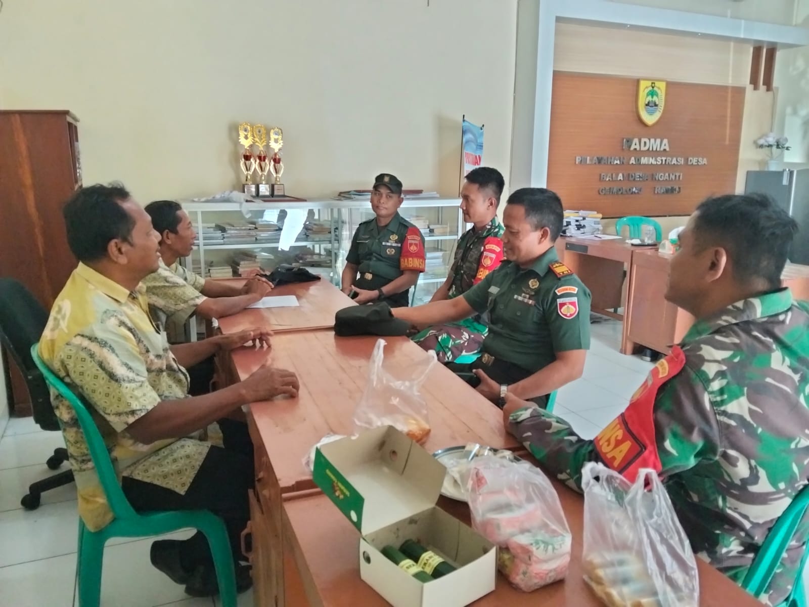 Babinsa Gelar Pendataan KDMP di Kantor Desa, Wujud Dukungan Program yang Digiatkan Presiden