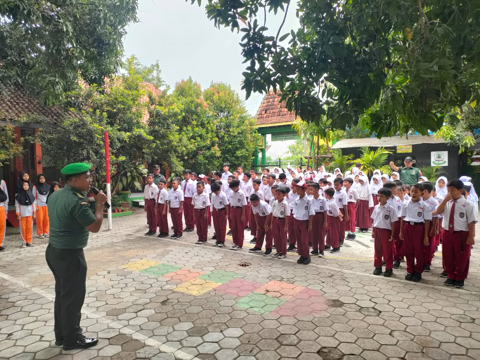 Batituud Ngrampal Berikan Materi Wawasan Kebangsaan kepada Murid SD
