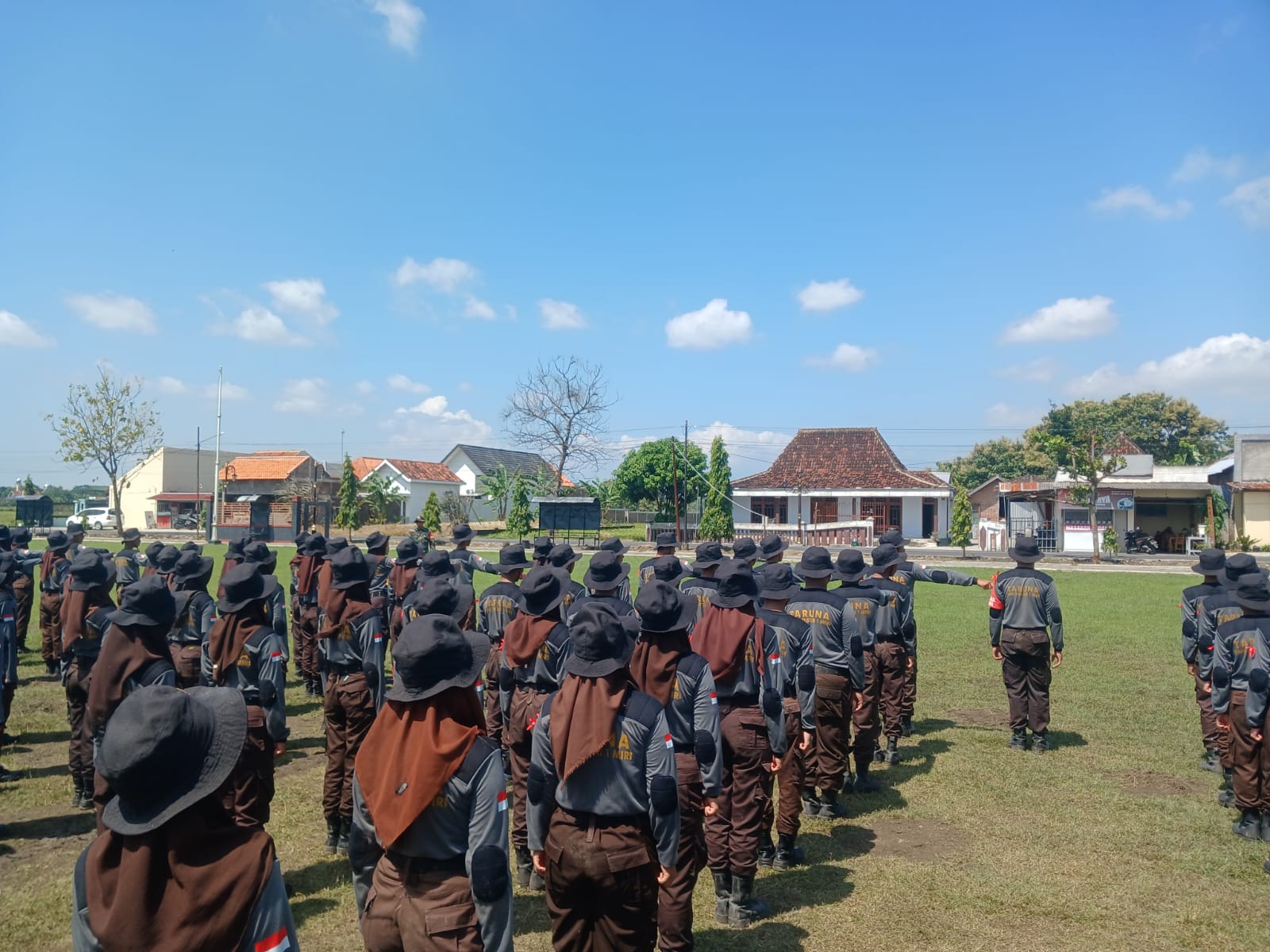 Suyatno Ajarkan Ketarunaan Melalui Latihan PBB