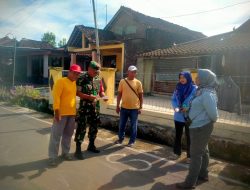 Babinsa dan Ketua RT Sinergi, Pantau dan Catat Data Warga Kurang Mampu
