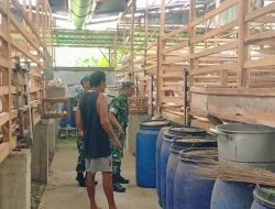 Babinsa Minta Warga Peternak Kambing Waspada Terhadap Penyakit