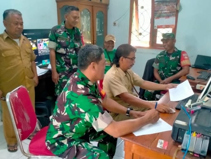 Babinsa Lengkapi Data Luas Lahan Siap Panen di Wilayah Binaan