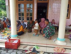 Babinsa Dampingi Kegiatan Posyandu Asoka, Imbau Orang Tua Rutin Antar Anak