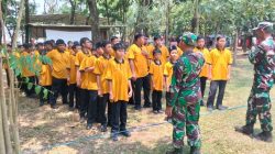 Guna Membentuk Jiwa Korsa, Babinsa Latih Siswa SD Guna Membentuk Jiwa Korsa, Babinsa Latih Siswa SD