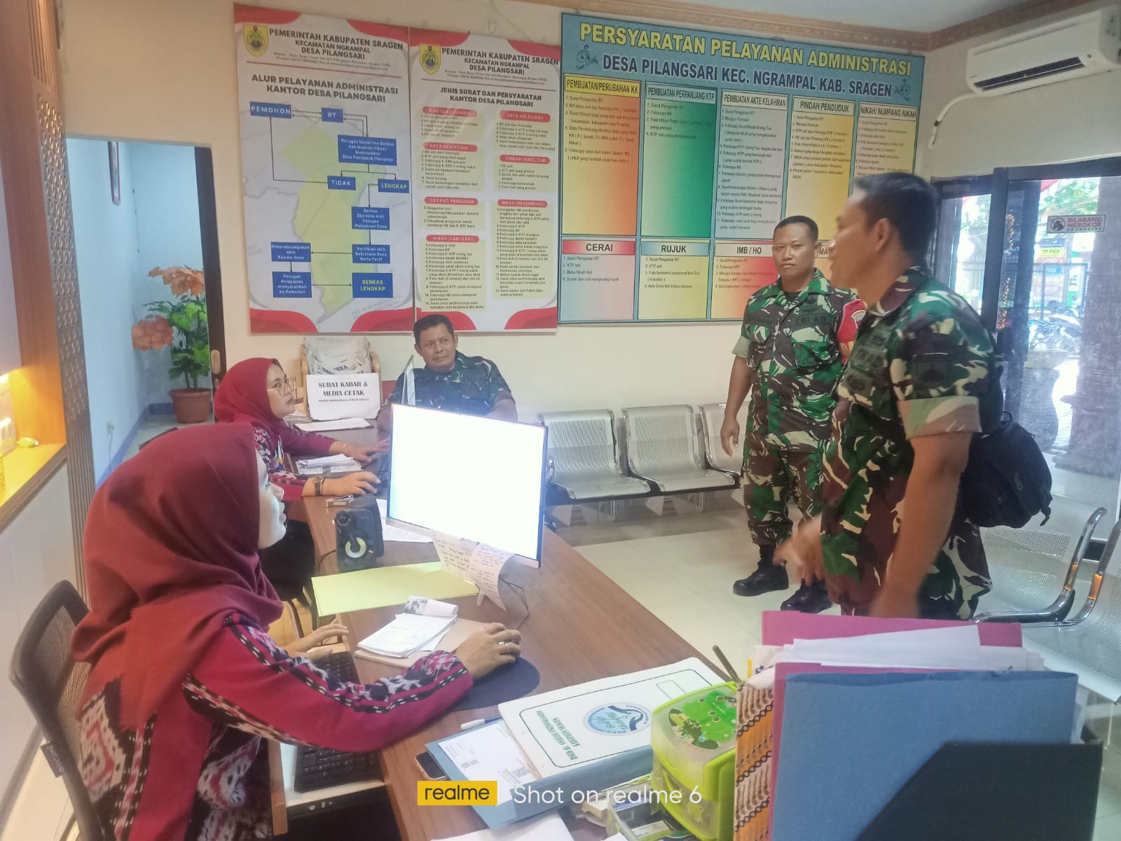 Babinsa Meningkatkan Sinergi Bersama Aparat Pemerintahan Untuk Kepentingan Masyarakat