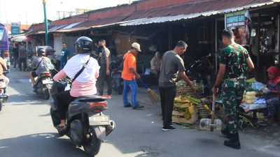 Kodim Sragen bersihkan pasar wujudkan Indonesia Asri