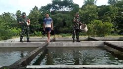 Babinsa Tinjau Kondisi Peternak Ikan, Imbau Jaga Kualitas Produksi Babinsa Tinjau Kondisi Peternak Ikan, Imbau Jaga Kualitas Produksi