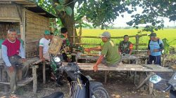 Babinsa Komsos dengan Tokoh Masyarakat, Sampaikan Pesan Moral dan Kebersamaan Babinsa Komsos dengan Tokoh Masyarakat, Sampaikan Pesan Moral dan Kebersamaan