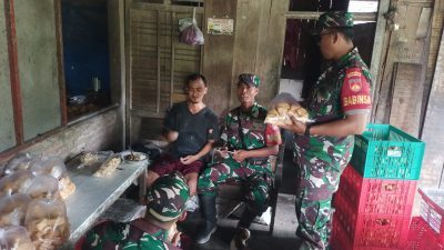 Babinsa Laksanakan Komsos Ke Pelaku UMKM, Ajak Pekerjakan Warga Sekitar Babinsa Laksanakan Komsos Ke Pelaku UMKM, Ajak Pekerjakan Warga Sekitar