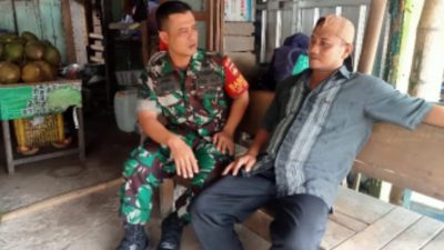 Babinsa Laksanakan Komsos di Bulan Ramadhan, Ajak Warga Jaga Kerukunan Babinsa Laksanakan Komsos di Bulan Ramadhan, Ajak Warga Jaga Kerukunan