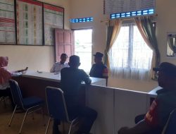 Komsos di Kantor Desa, Babinsa Tingkatkan Kerjasama Yang Baik Dengan Aparat Desa