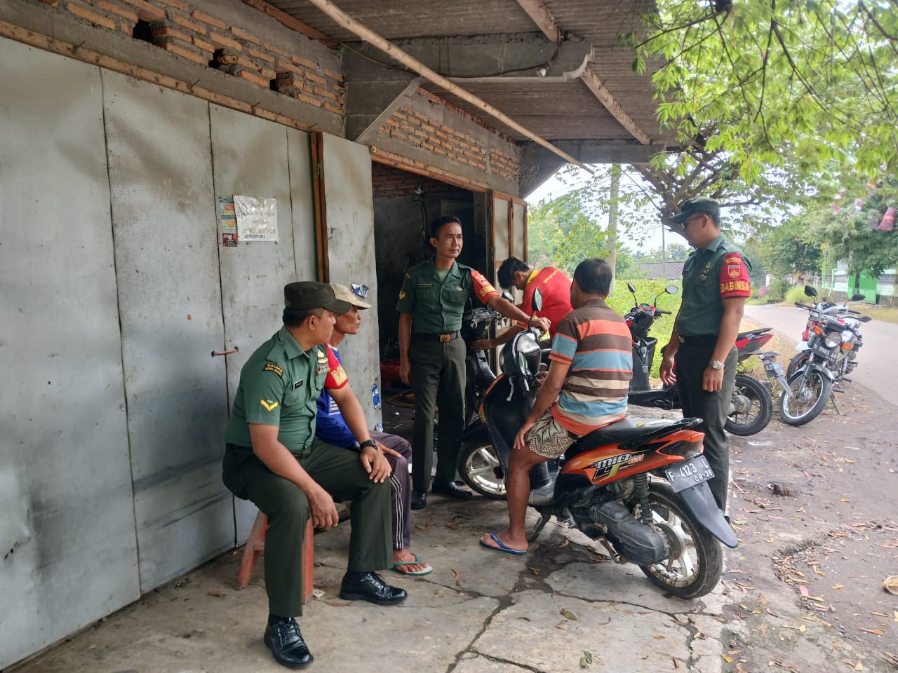 Babinsa Imbau Warga Tingkatkan Kewaspadaan Antisipasi Maraknya Pencurian