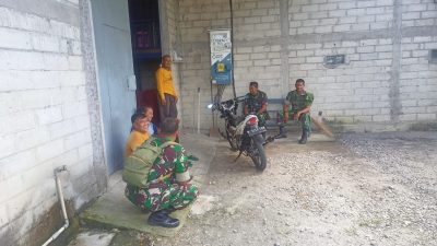 Babinsa Berikan Motivasi dan Semangat Berusaha untuk Meningkatkan Ekonomi Keluarga Babinsa Berikan Motivasi dan Semangat Berusaha untuk Meningkatkan Ekonomi Keluarga