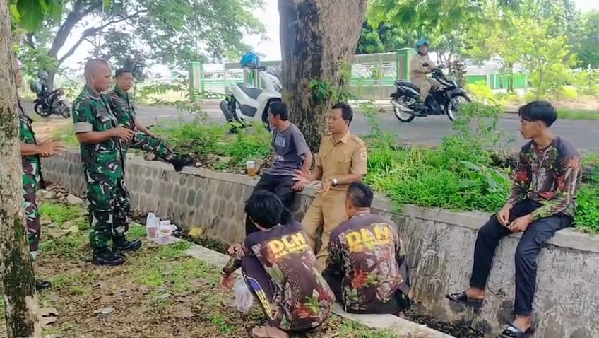 Babinsa Jalin Komunikasi, Dengarkan Keluh Kesah Warga