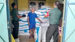 Babinsa Cek Langsung Harga Pupuk di Tingkat Pengecer, Pastikan Sesuai HET