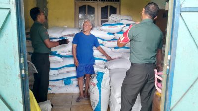 Babinsa Cek Langsung Harga Pupuk di Tingkat Pengecer, Pastikan Sesuai HET