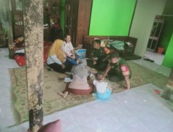Babinsa Dampingi Pemeriksaan Kesehatan Gratis dari Puskesmas bagi Warga