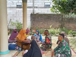 Babinsa Dampingi Pemeriksaan Kesehatan Lansia di Posbindu