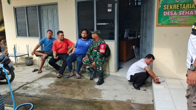 Babinsa Tingkatkan Keakraban Lewat Komsos Bersama Warga