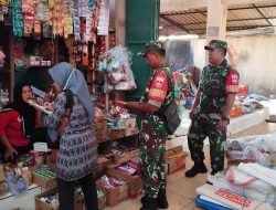 Babinsa Susuri Pasar, Cek Keamanan Makanan yang Dijual Pedagang