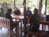 Babinsa Laksanakan Komsos dengan Tokoh Masyarakat, Perkuat Sinergi dan Kebersamaan