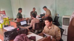 Babinsa dan Perangkat Desa Pererat Kebersamaan