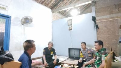 Sinergi Babinsa dan Bhabinkamtibmas Demi Tertib Wilayah Sinergi Babinsa dan Bhabinkamtibmas Demi Tertib Wilayah