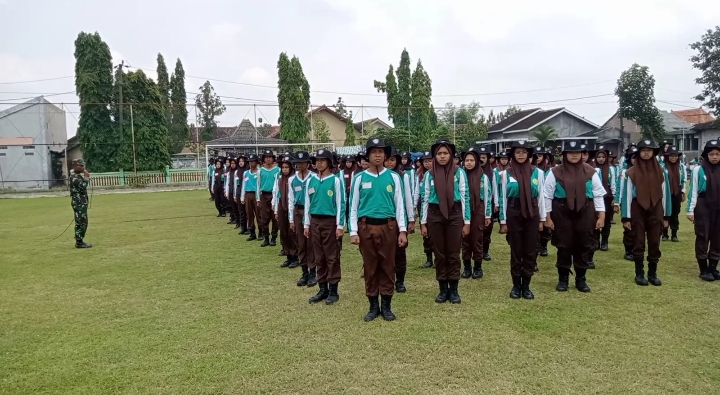 PBM Menjadi Nafas, Babinsa Tempa Karakter Generasi Muda di Lapangan