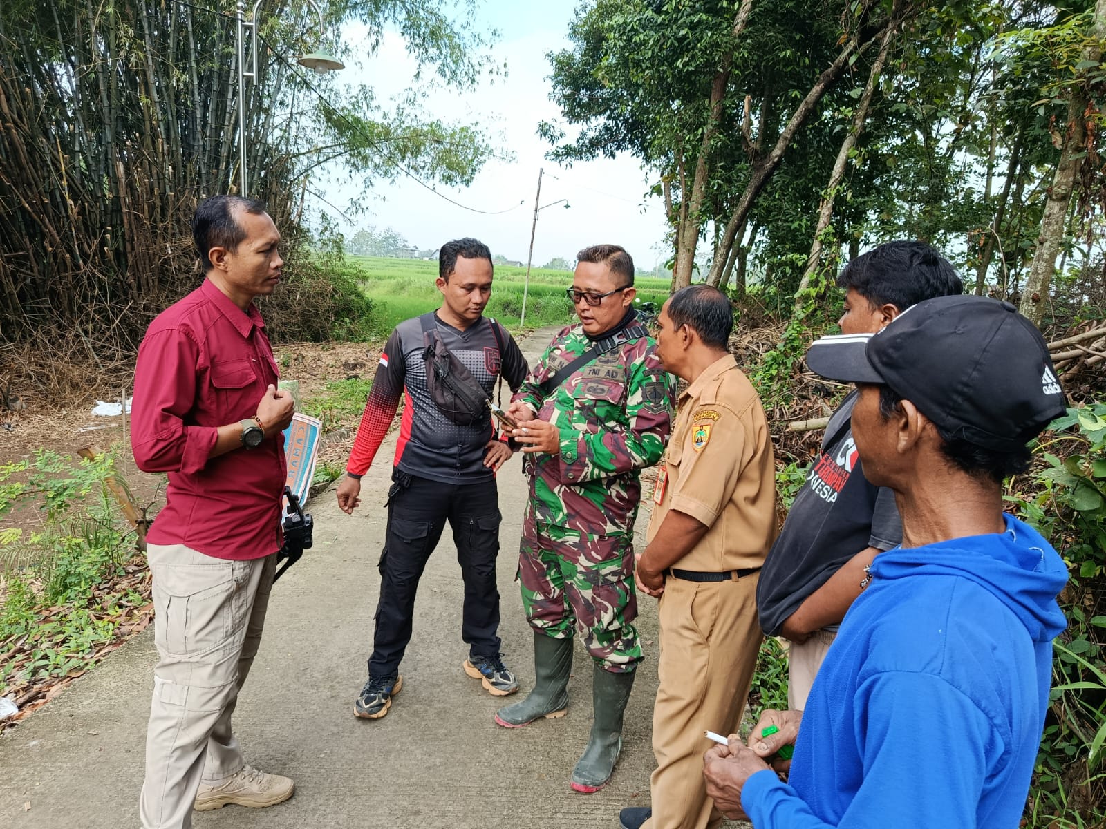 Cara Jurnalistik TMMD Reg 128 Kodim Sragen Dapat Berita di Lokasi TMMD Reg Kodim Sragen.