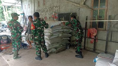 Babinsa Laksanakan Sidak Pupuk Bersubsidi, Pastikan Ketersediaan dan Tepat Sasaran