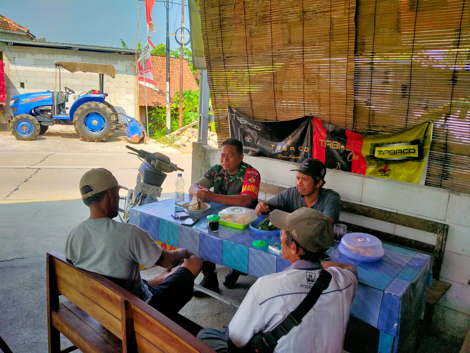 TERBUKTI, KEDEKATAN BABINSA ERATKAN JALINAN KOMUNIKASI DENGAN WARGA