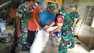 Beras Menjadi Kebutuhan Utama, Babinsa Cek Penggilingan Pastikan Stok Aman