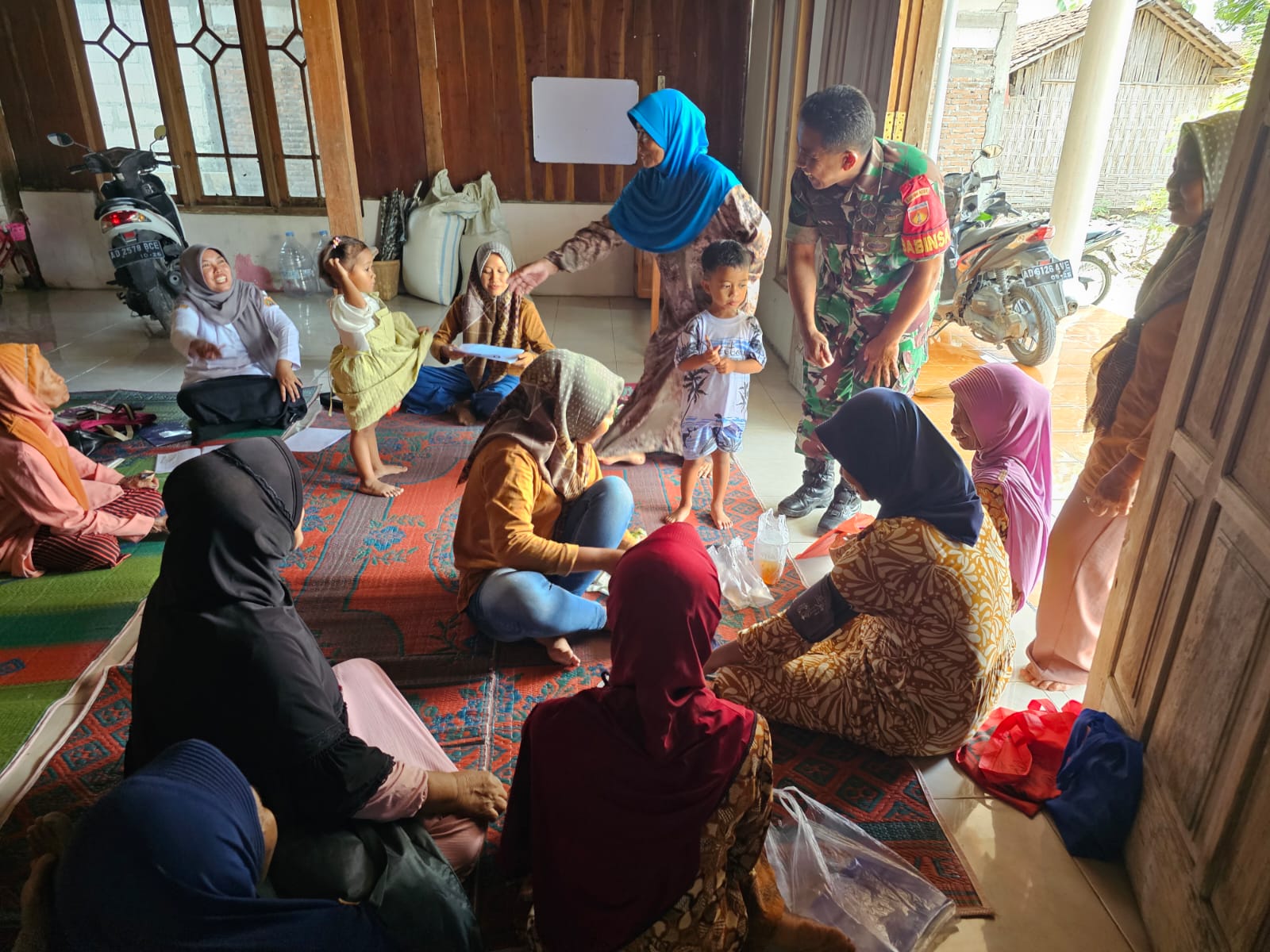 BABINSA TURUN DATA BAYI RAWAN GIZI DI POSYANDU