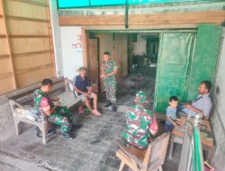 Babinsa Komsos dengan Penerima Bansos, Upaya Hilangkan Kecemburuan Sosial