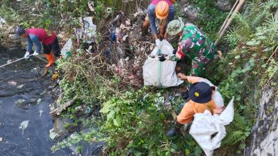 Babinsa Ajak Warga: Kebersihan Sungai Cerminan Kesehatan Masyarakat 