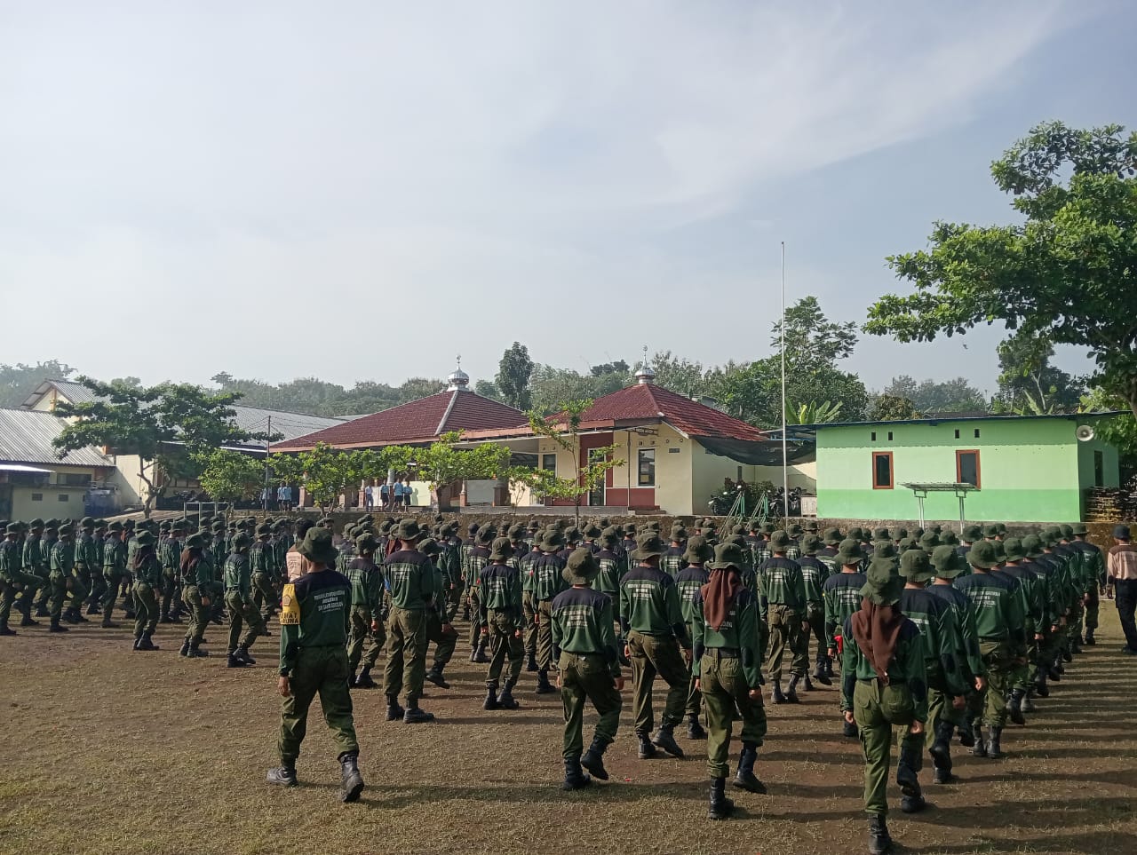 Baris Berbaris Jadi Nafas Utama, Babinsa Tempa Disiplin Siswa Ketarunaan