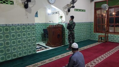 Personel Satgas TMMD Kumandangkan Adzan Subuh, Wujudkan Kebersamaan dengan Warga