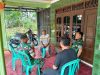 Ngopi Bareng di Beranda Desa, Danramil 02/Karang Rawat Kemanunggalan TNI dan Rakyat di Lokasi TMMD Reguler Ke-128 Kodim Sragen