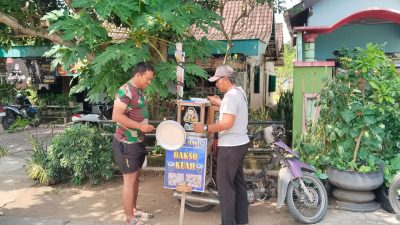 Berkah Penjual Bakso Keliling di TMMD Reg ke-128 Kodim 0725/Sragen